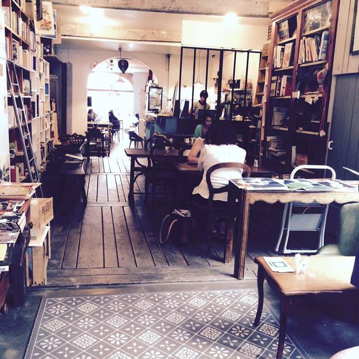 Au milieu des livres L'Estaminot Toulouse