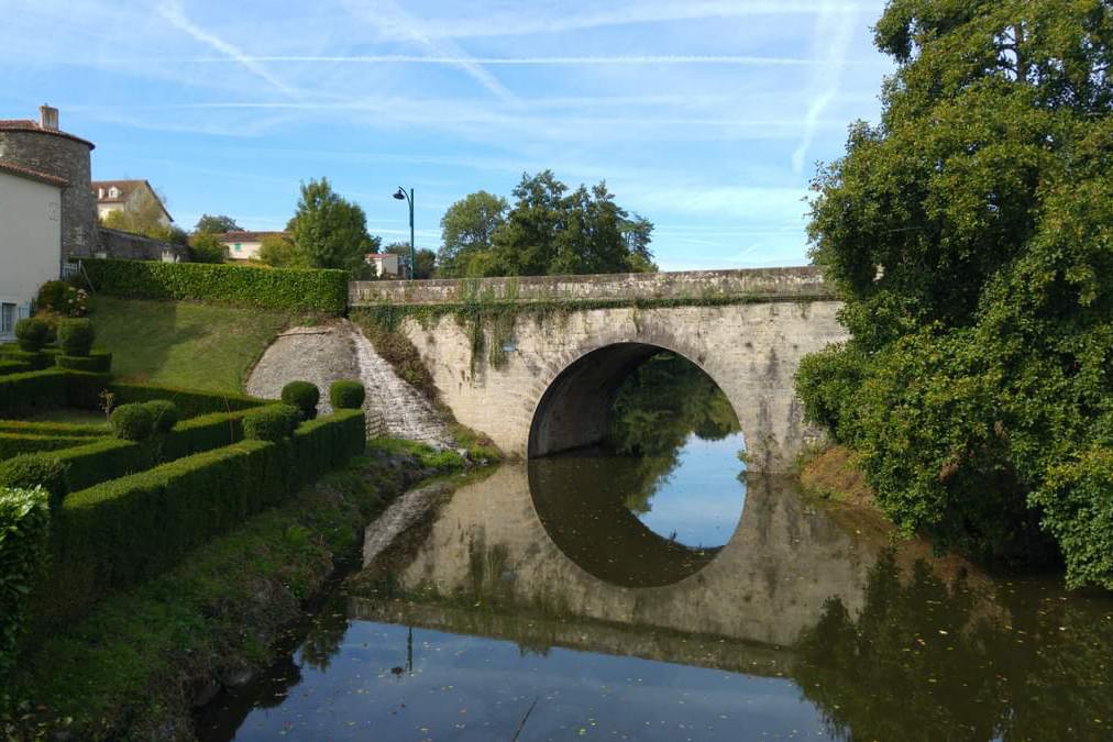 vouvant-vendee (1) vouvant-vendee (1)