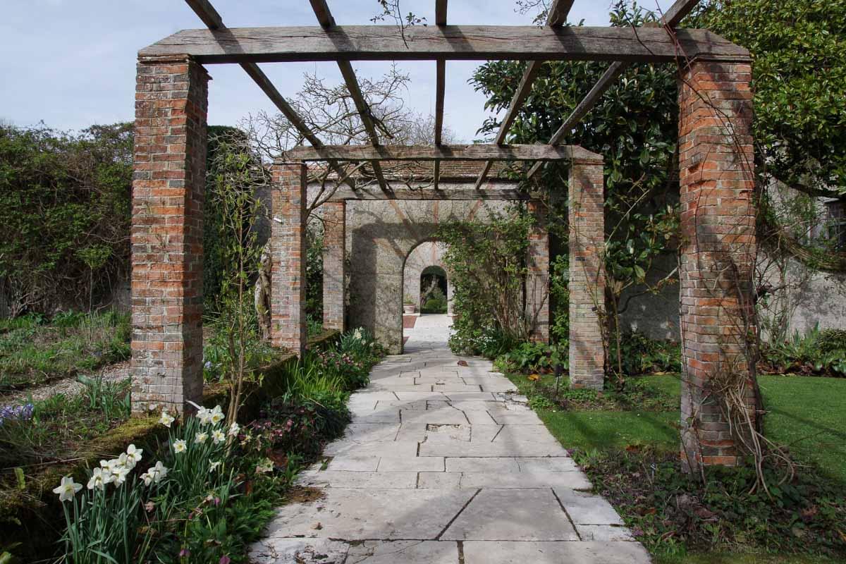 pergola bois des moutiers