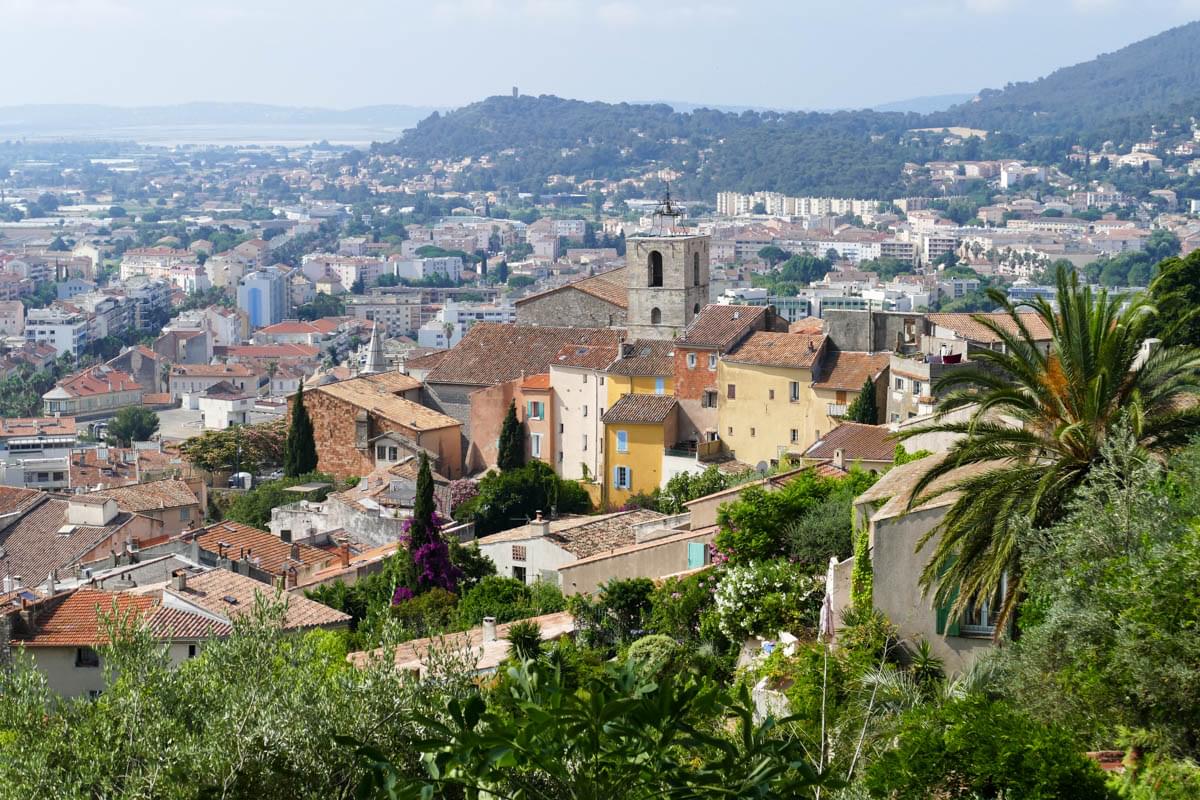 vue depuis les jardins de la villa Noailles Hyeres