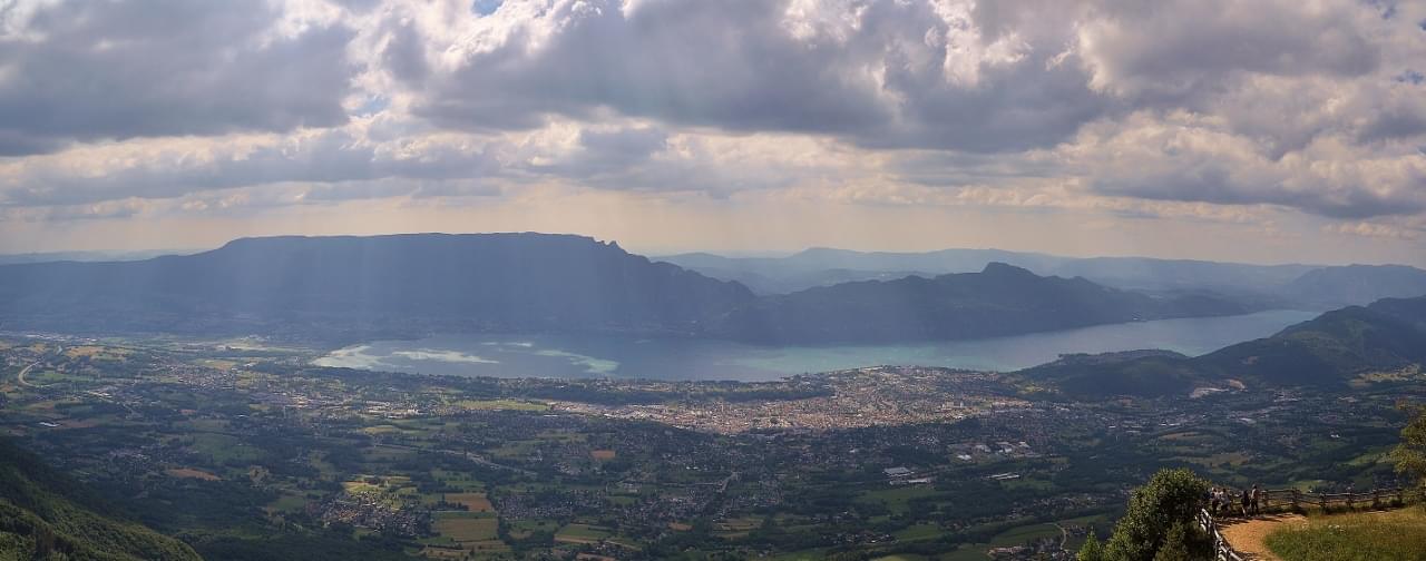 Panorama sur le lac du Bourget