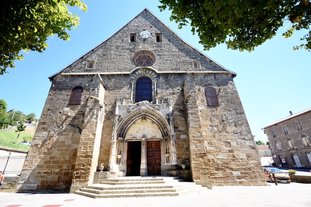 Eglise abbatiale du village de St Chef, Isère