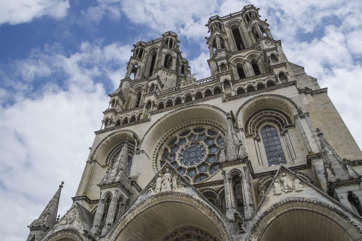 facade de la cathédrale de Laon