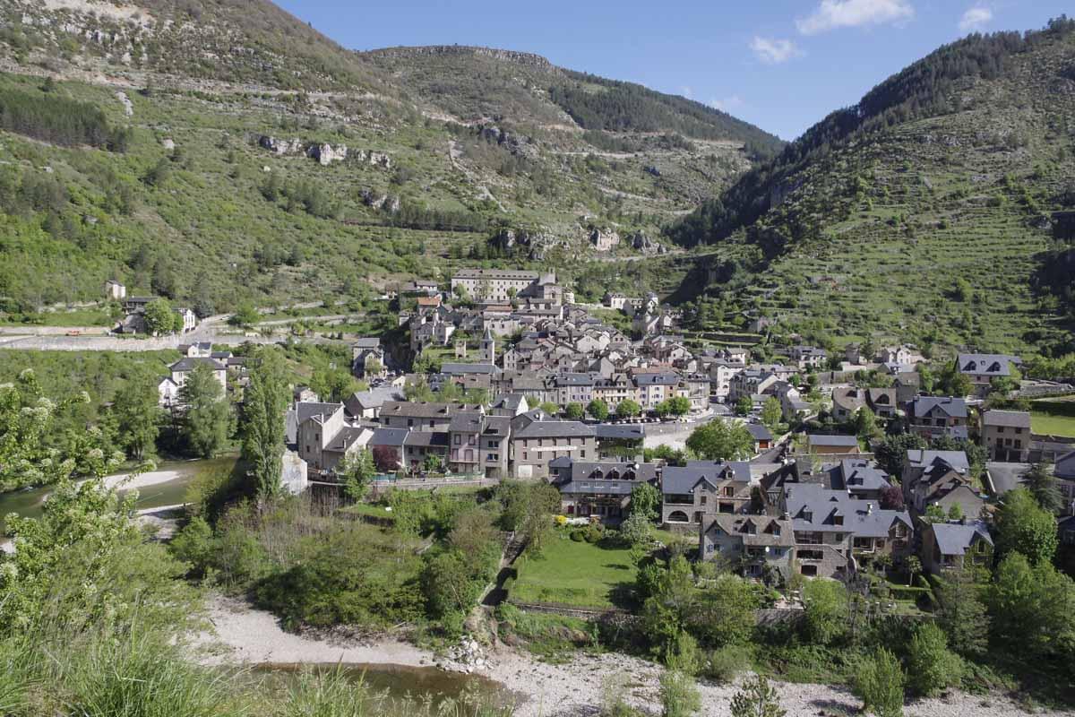 le village de Sainte Enimie dans les Gorges du Tarn