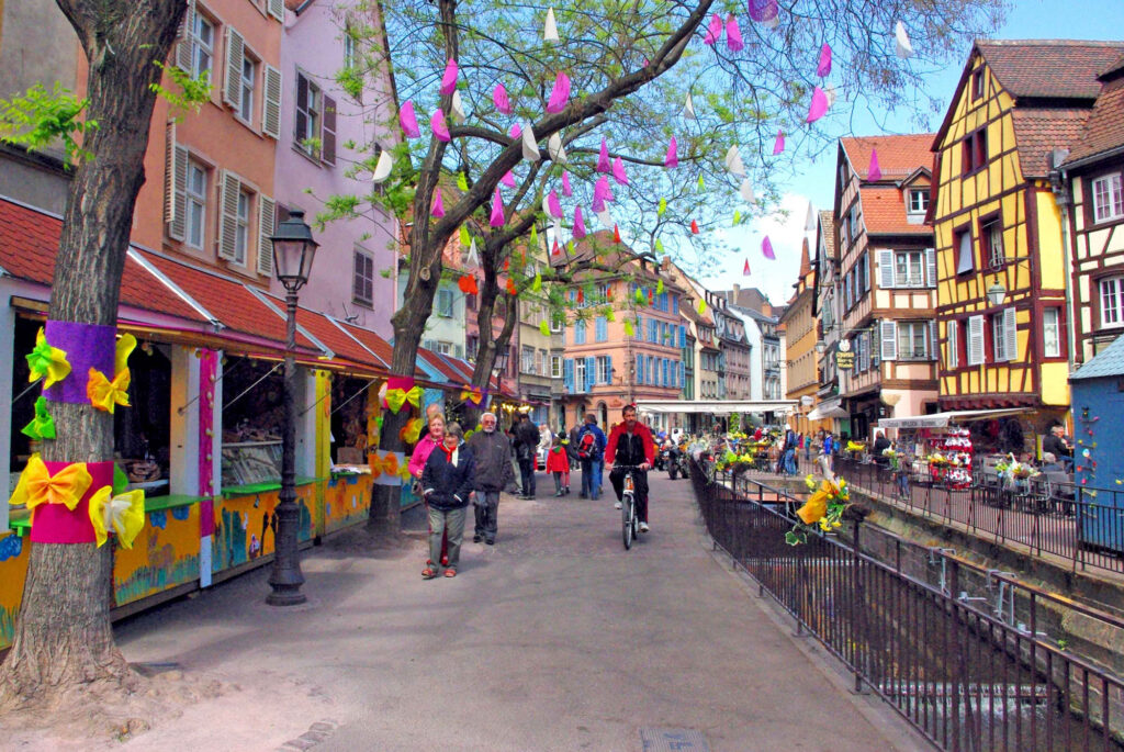 La tradition de l'arbre de Pâques - Alsace Saveurs